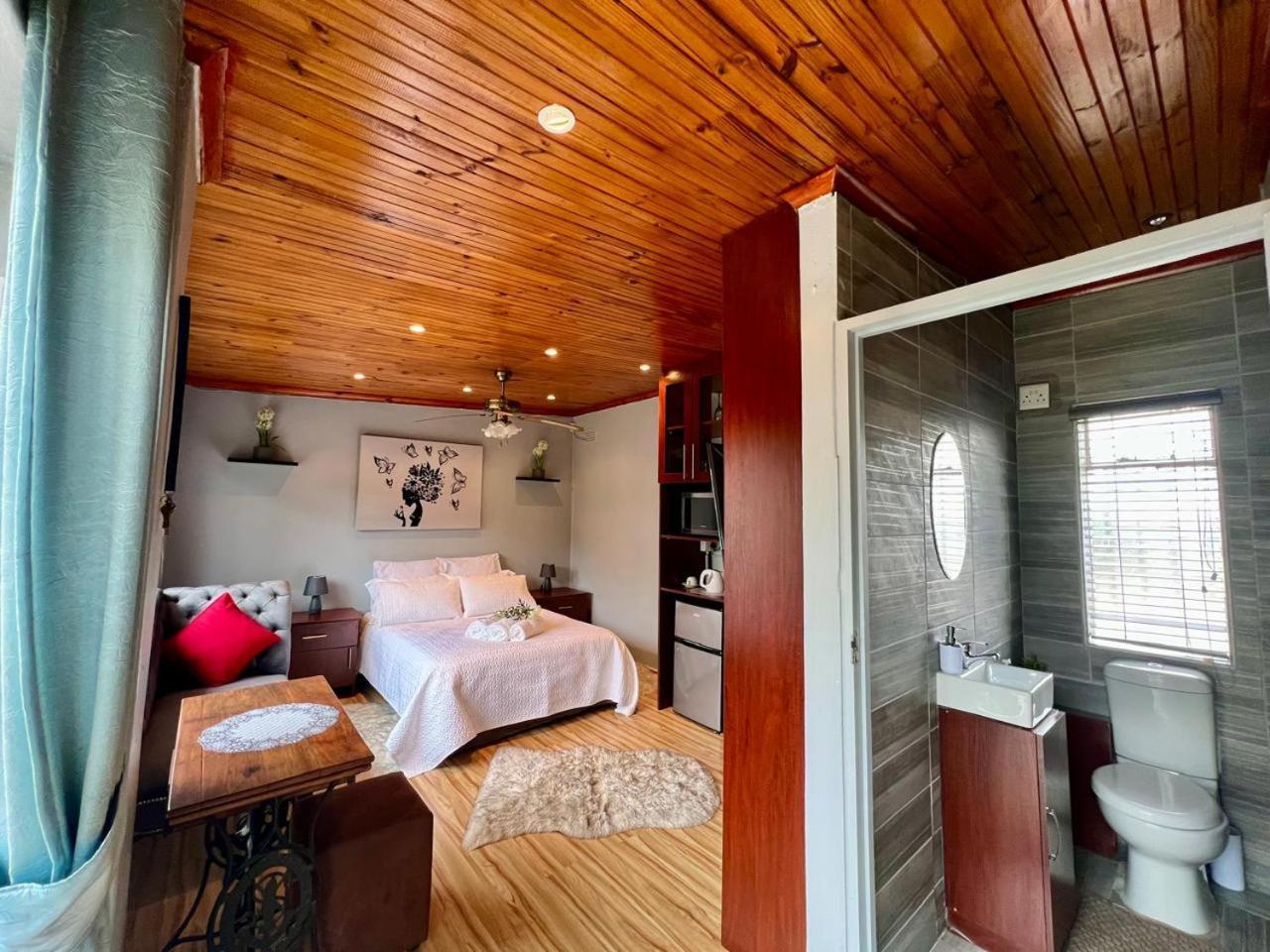 Sharrondeez Homestay Cape Town